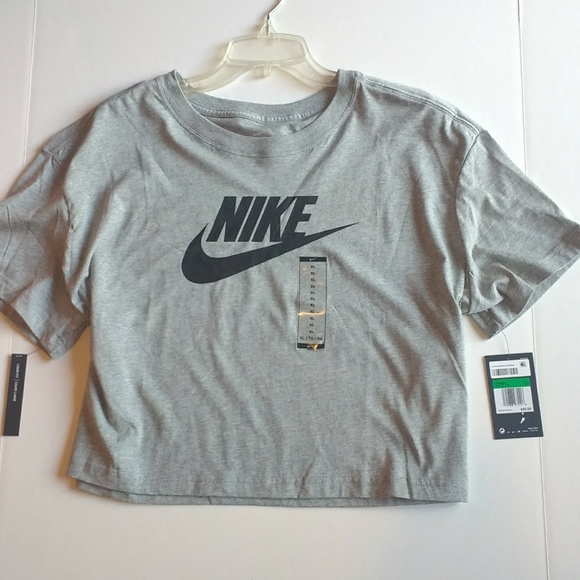 Nike Short Sleeve Gray Crop-t shirt - Picture 2 of 4